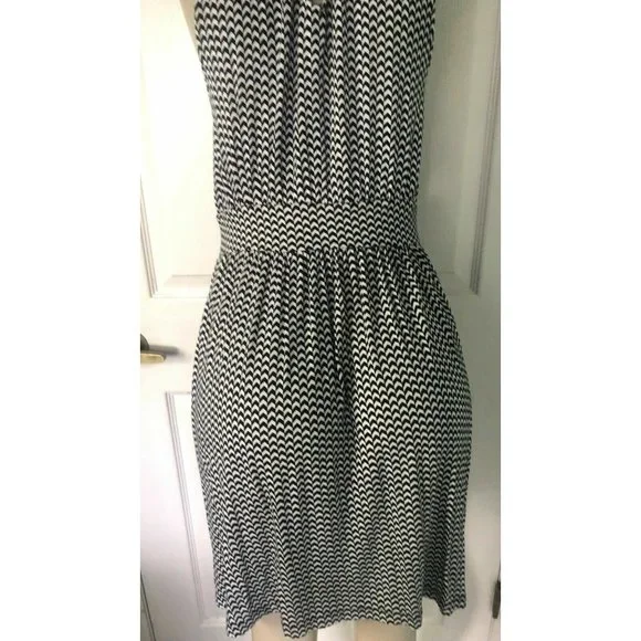 A New Approach Dress Black And White Patterned Dress - Picture 9 of 9